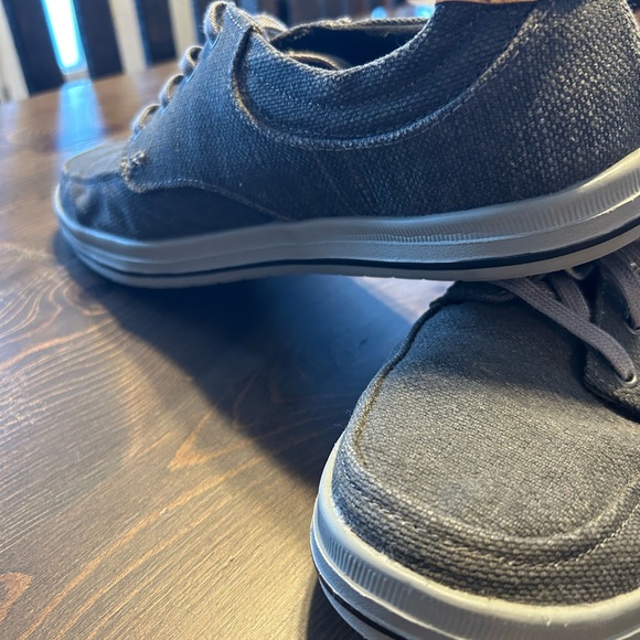 Men’s Skechers Casual Shoes, Size 11 - Picture 4 of 4